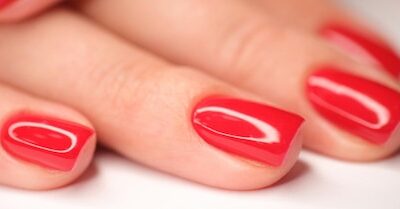 Czy manicure hybrydowy rzeczywiście przedłuża paznokcie?