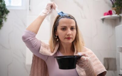 Jak bezpiecznie rozjaśnić czarne włosy bez ich niszczenia?