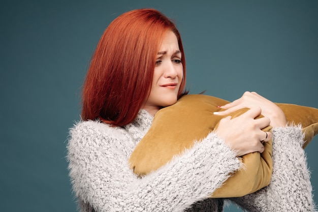 Jak rozjaśnić zbyt ciemny kolor włosów bez ich zniszczenia?