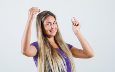 Jak rozpocząć pielęgnację kręconych włosów?