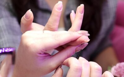 Jak zrobić piękne paznokcie żelowe w domowym zaciszu?