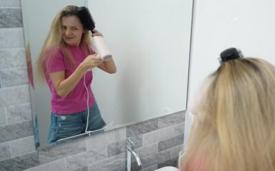 Jak naprawić zniszczone włosy domowe sposoby na codzienne problemy z fryzurą