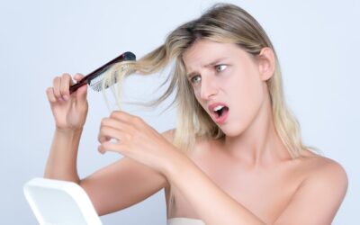 Jak zadbać o zniszczone włosy po farbowaniu?