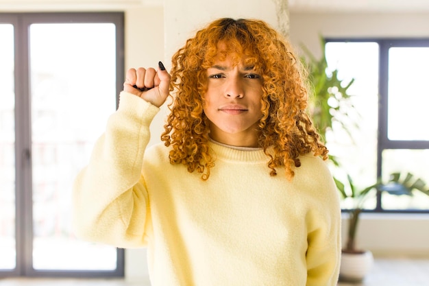 Włosy zniszczone rozjaśniaczem jak odbudować je po intensywnych zabiegach?