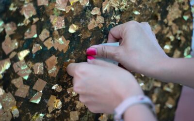 Jak kłaść brokat na hybrydę żeby uzyskać efekt wow?