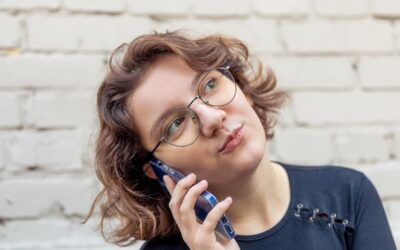 Jak malować oczy do okularów żeby podkreślić spojrzenie?