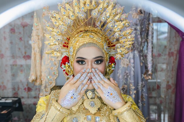 Kiedy nakładać brokat na hybrydę aby uzyskać trwały efekt?